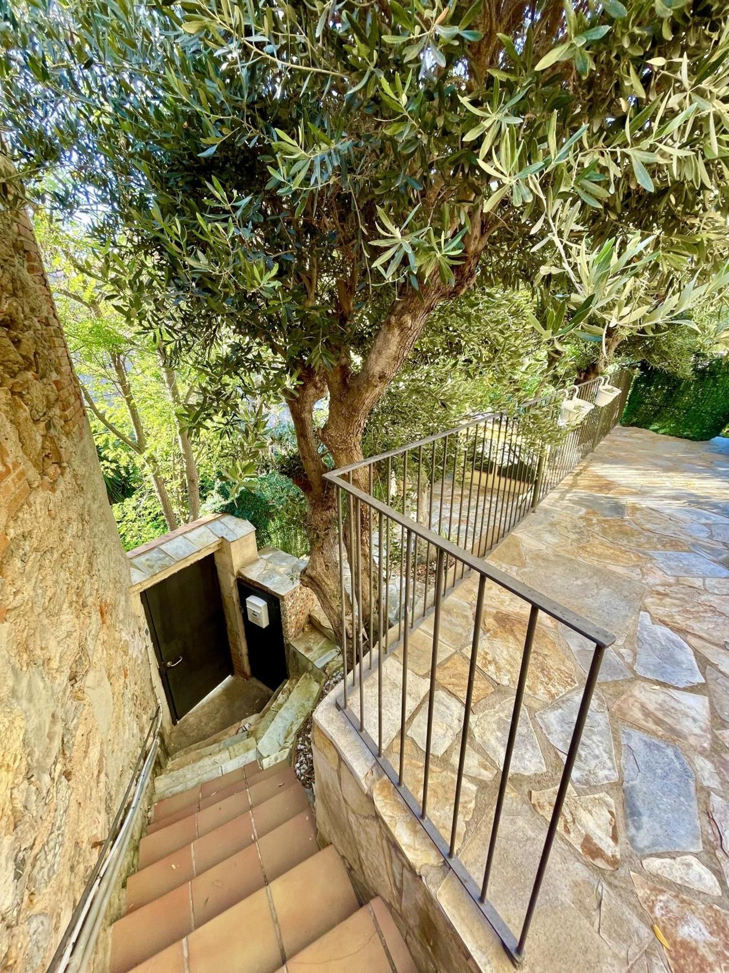 Casa Independientegardenviews2 Bedrooms Barcelona Eksteriør billede